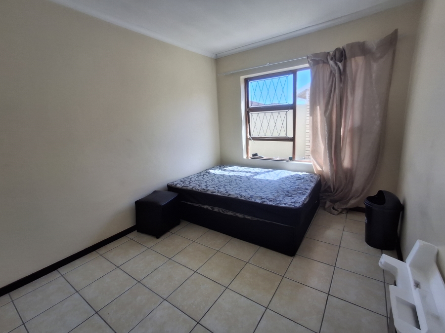 2 Bedroom Property for Sale in Summerstrand Eastern Cape